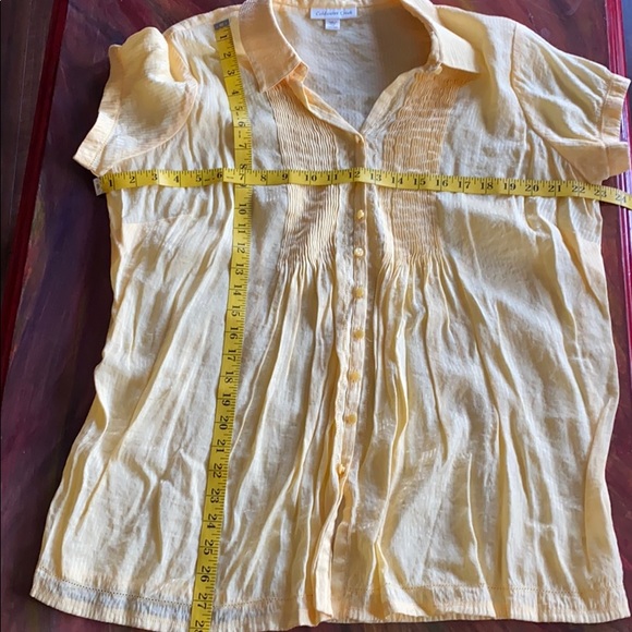Yellow button down top - Picture 3 of 6